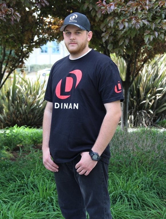 เสื้อคอกลม Dinan ดำ Premium Logo T-Shirt